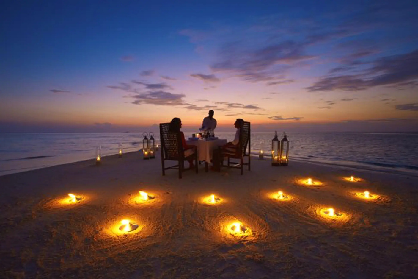 Мальдивы закат ужин